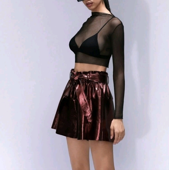 Elegant Romantic Metallic Glossy Vintage Red PU Floral Bud Mini Skirt For Women - Picture 4 of 5